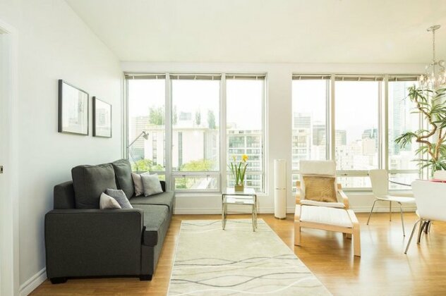 Central 1BR in Downtown Vancouver by Sonder - Photo3