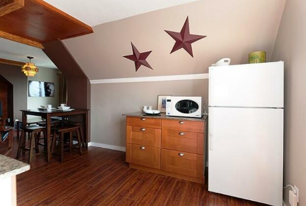 Commercial Drive Accommodations - Photo3