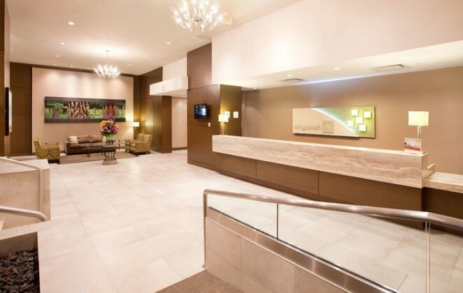 Holiday Inn Vancouver-Centre Broadway - Photo3