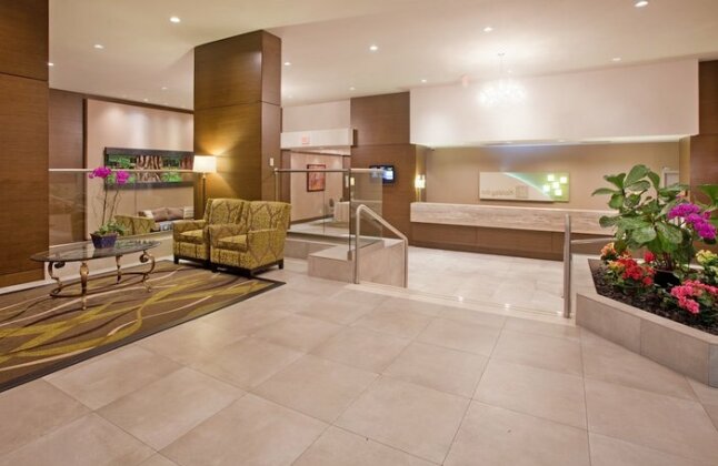 Holiday Inn Vancouver-Centre Broadway - Photo4