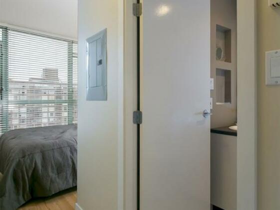 Luxury 3 Bed Private Apartment in Central Downtown - Photo4