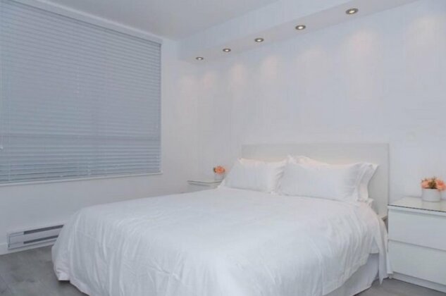 Vancouver Hornby 1BR Apartment - Photo3