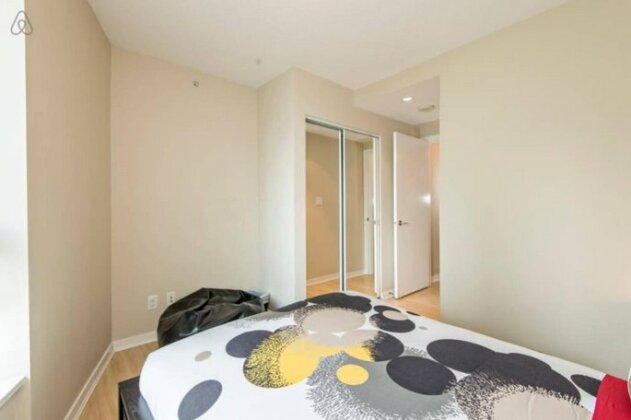 Vancouver Westbound 2BR Apartment - Photo5
