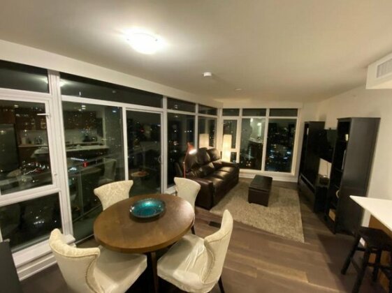 Yaletown Huge 1br+Den Amazing Views of Water and Mountains Central - Photo4