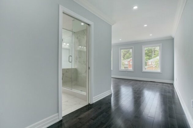 Beautiful 5bdrm House in Vaughan - Photo3