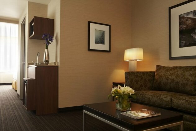 Holiday Inn Express & Suites Vaughan Southwest - Photo5