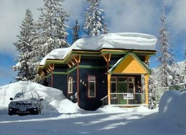 Vance Creek Vacation Accommodation on Silver Star Mountain