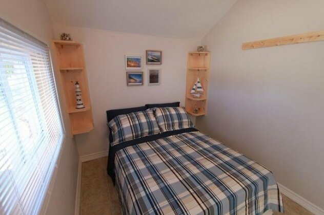 Plovers Cove Cottage - Photo3