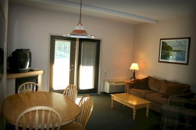 The Suites at Waskesiu - Photo2