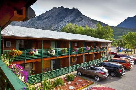 Bayshore Inn Resort and Spa - Photo2
