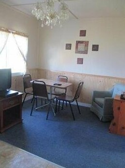 Catfish Lakefront Cabins & Campground - Photo2