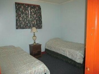 Catfish Lakefront Cabins & Campground - Photo3