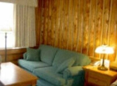 Mystic Isle Motel - Photo4