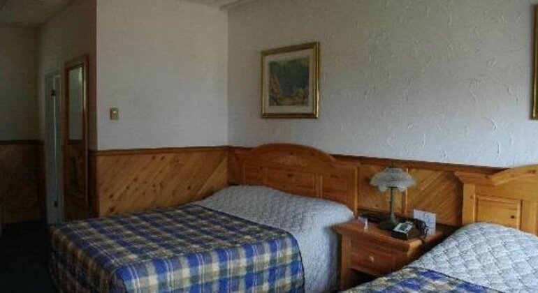 Mystic Isle Motel - Photo5