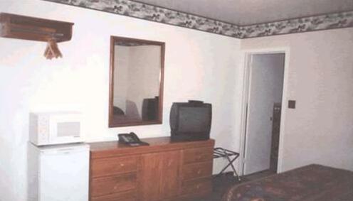 Sportsman's Motel - Photo4