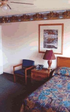 Sportsman's Motel - Photo5