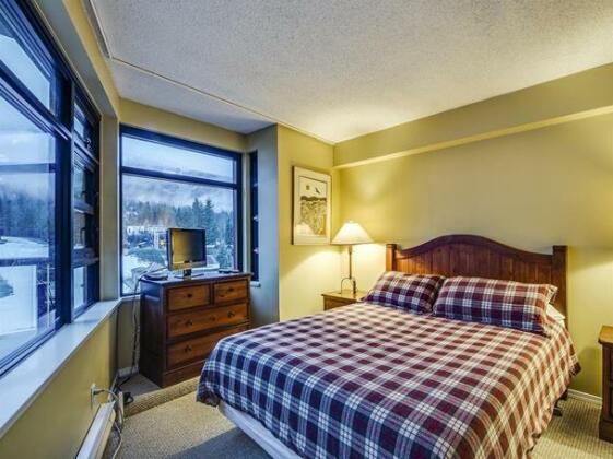 Carleton Lodge by Whistler's Best Accommodations - Photo4