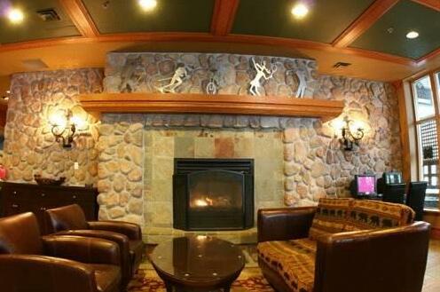 Cascade Lodge by ResortQuest Whistler - Photo2