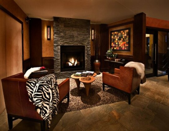 Mountain Side Hotel Whistler by Executive - Photo3