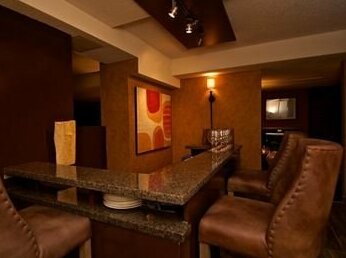 Mountain Side Hotel Whistler by Executive - Photo4