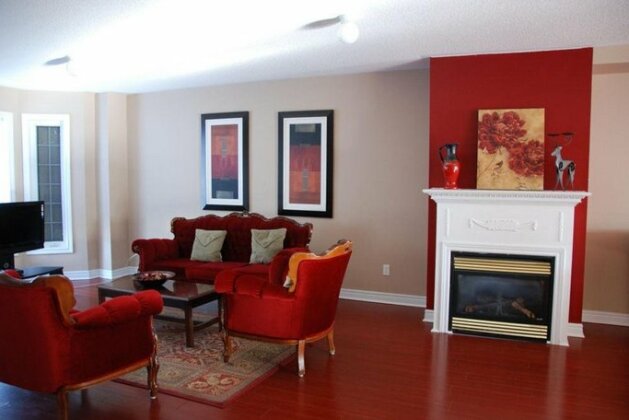 Downtown Whitby Furnished Homes - Photo3