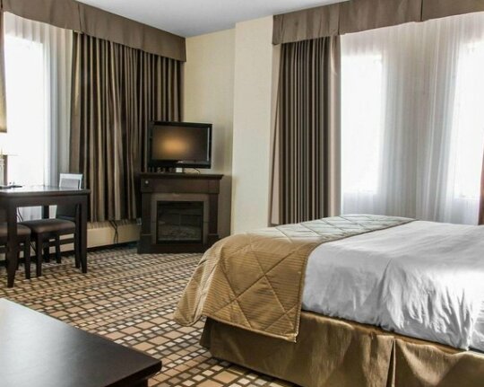 Clarion Hotel & Suites Winnipeg - Photo3
