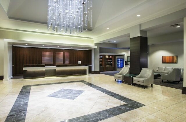 Hilton Winnipeg Airport Suites - Photo3