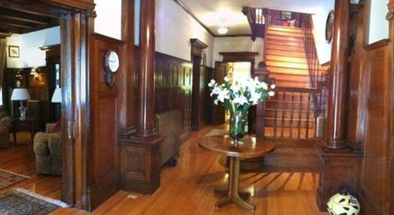 The Columns Bed & Breakfast - Photo2