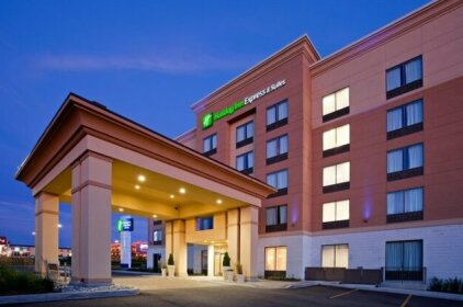 Holiday Inn Express Hotel & Suites - Woodstock