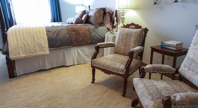Rose Court Bed & Breakfast - Photo3