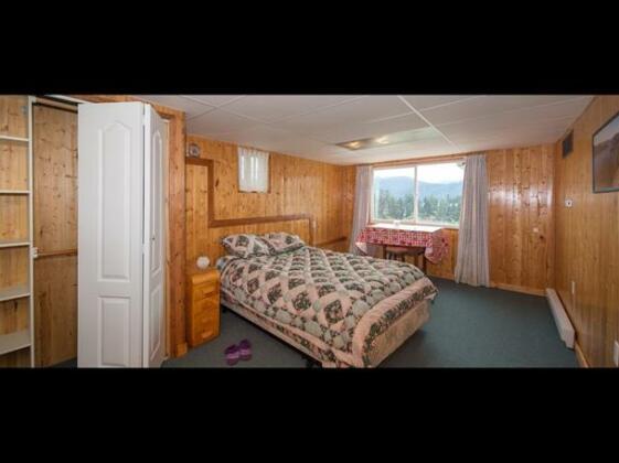 Lake View Holiday Home Youbou - Photo4