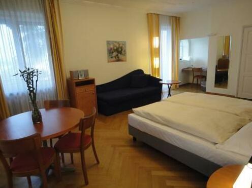 Suite Stays by Hotel La Perla - Photo5