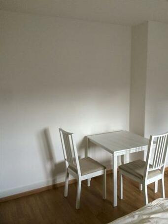 Rent A Home Eptingerstrasse - Photo3