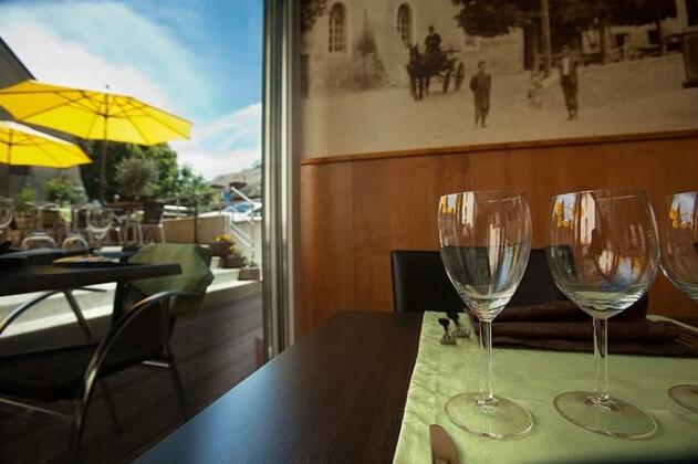 Hotel Restaurant La Croix Verte Begnins - Photo5