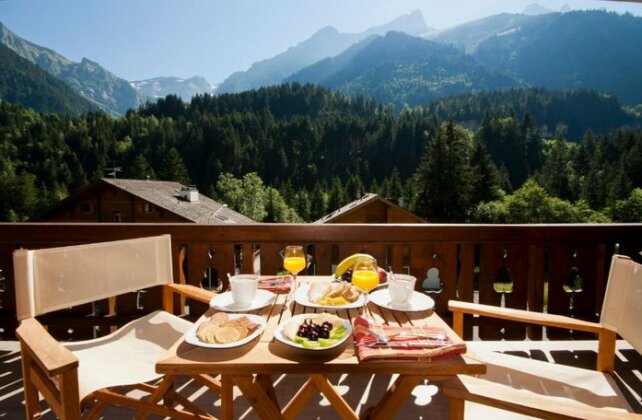 Beautiful and luxurious Chalet in Champery Portes Du Soleil Swiss Alps Peaceful location with stu - Photo4