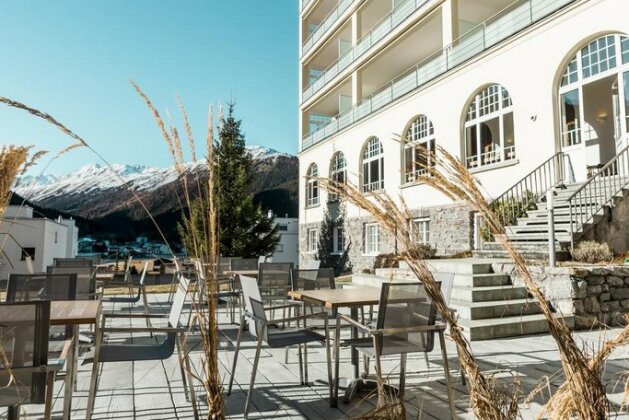 Hotel Davos Inn - Photo2