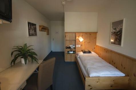 Spengler Hostel - Photo3
