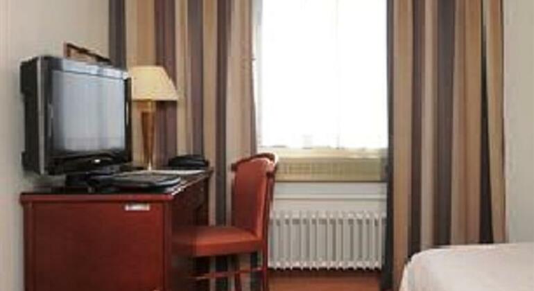 Hotel Astoria Geneva - Photo3