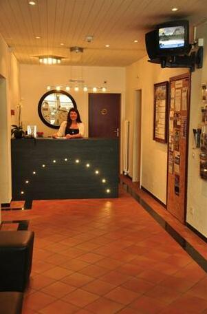 Hotel Merkur - West Station Lodge - Photo4