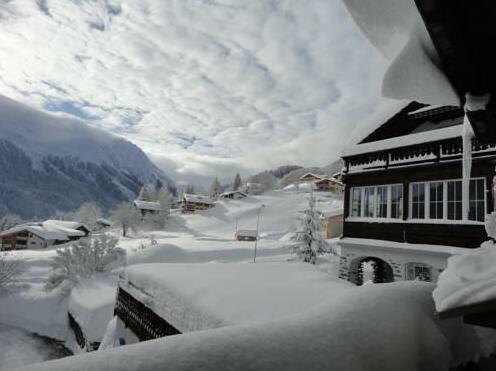 Klosters Youth Hostel - Photo2