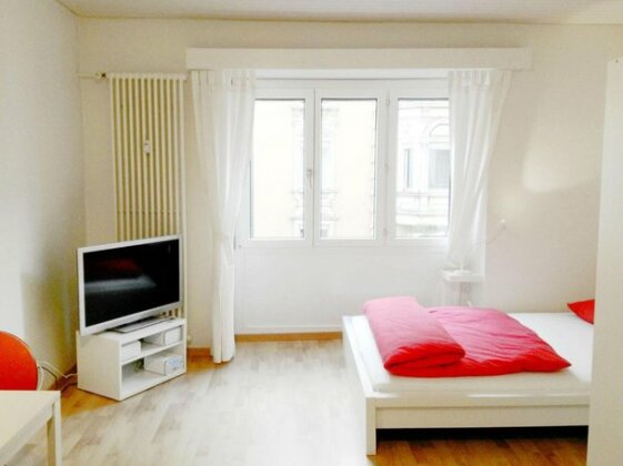 HITrental Central Apartments - Photo3