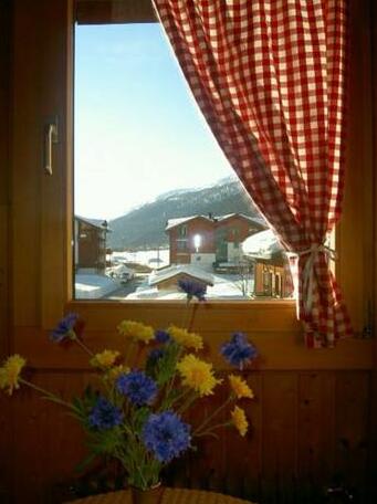 Swiss Mountain Lodge Apartments - Photo2