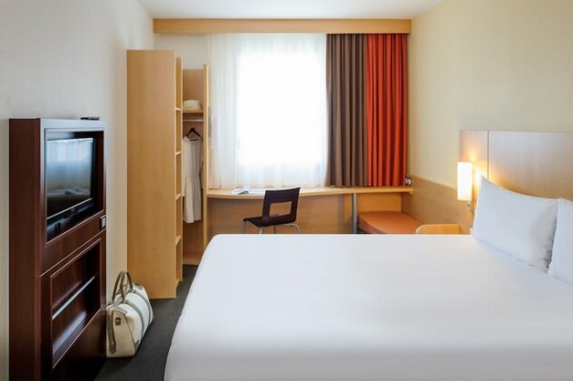 Ibis Lugano Paradiso - Photo4