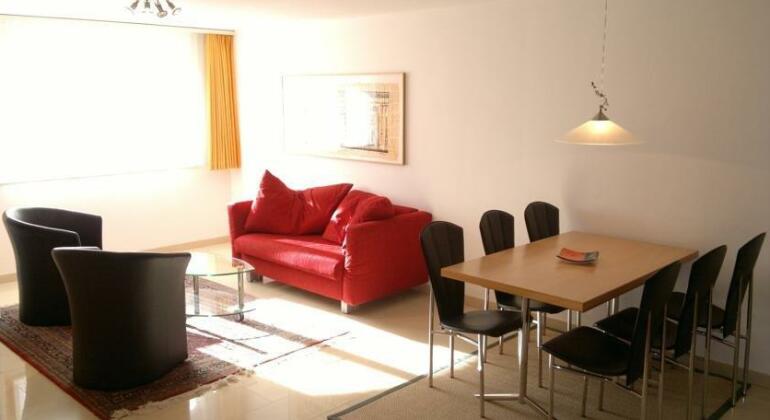 Penthouse Evelyne - Photo3