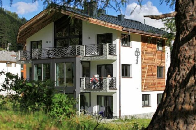 Engadin Lodge