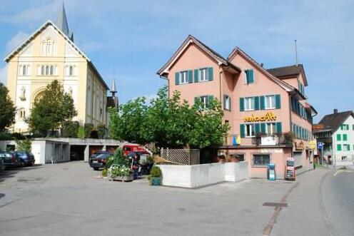 Hotel Hirschen Uznach - Photo2