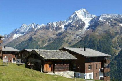 Alpine Village Resort Wiler