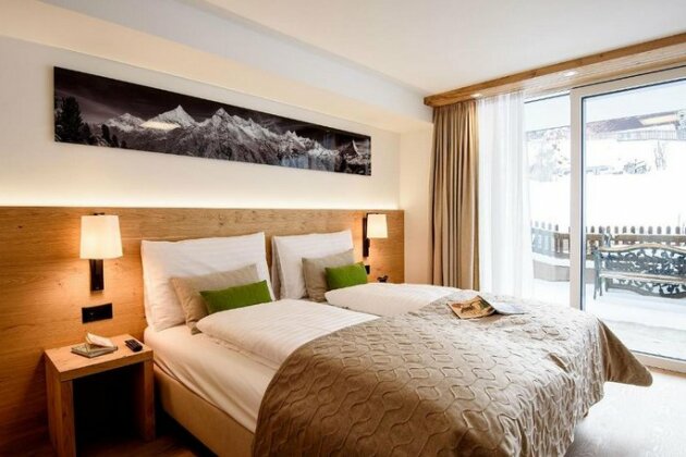 EVA Serviced Apartments - Photo3