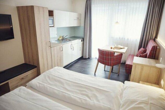 Solaria - One Bedroom No 28 - Photo4