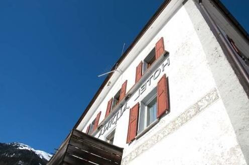 Hotel Alpina Zernez - Photo2